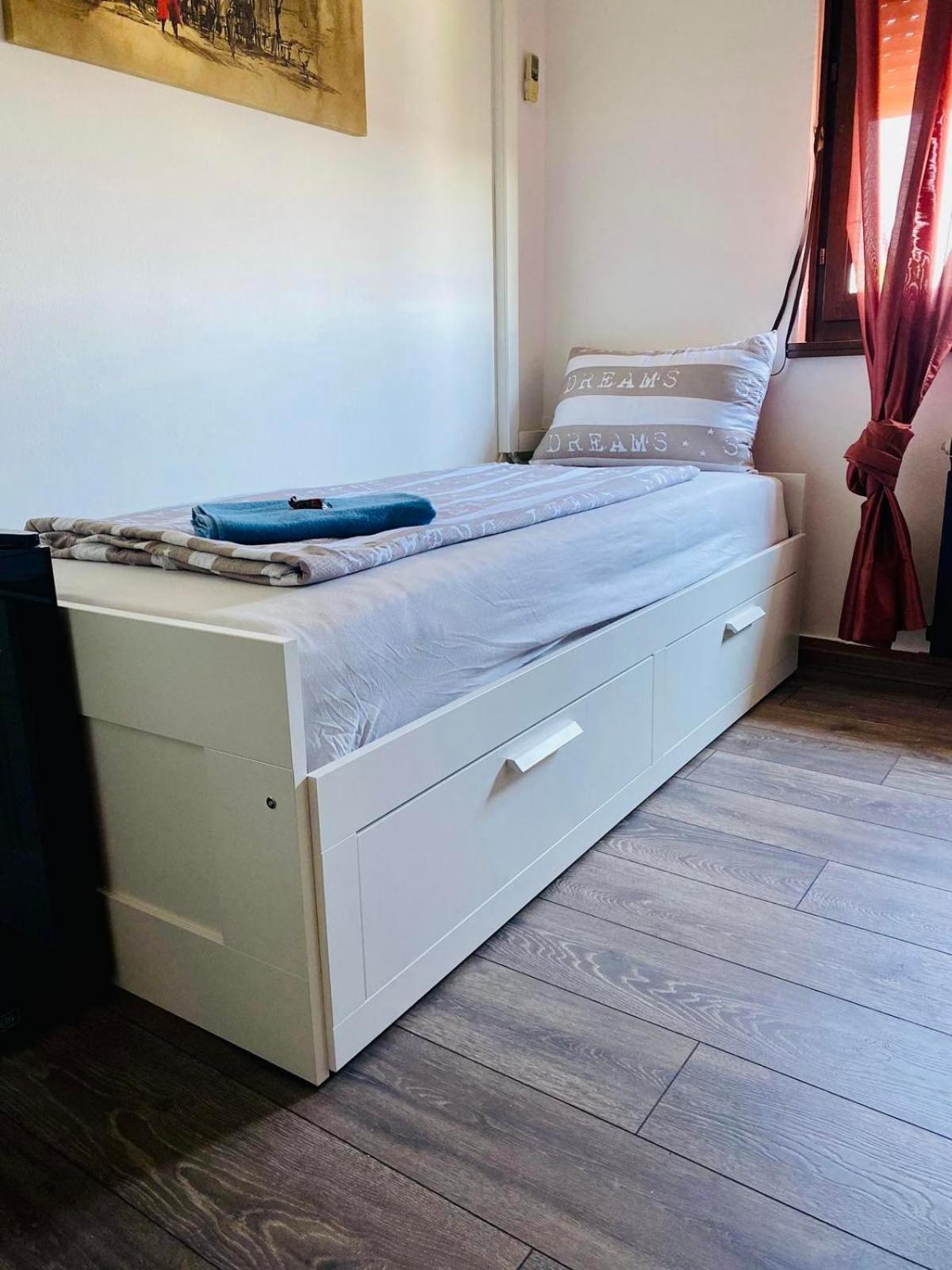 Fly By Suite - Zagreb Airport - 0-24H Self Check In&Out - Parking On Site Velika Gorica Esterno foto